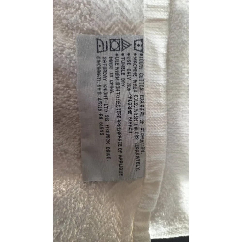 Mickey Mouse Bathroom Set- Towels Washcloths Shower Curtain Hooks & Art Book - Picture 7 of 16